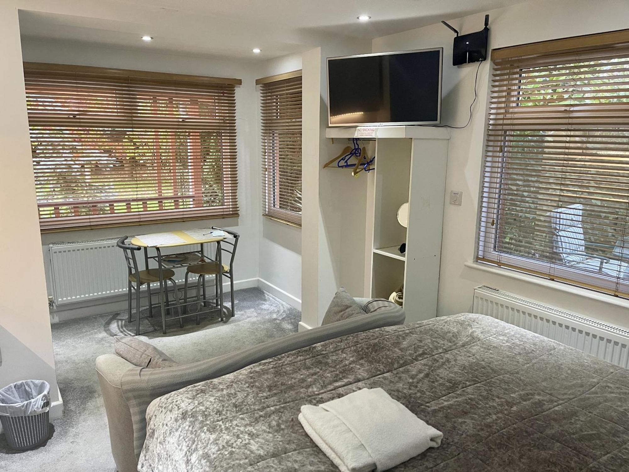 Woodpaddock Bed & Breakfast March Room photo